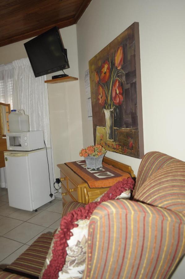 @Home Guest House Рюстенбург Экстерьер фото