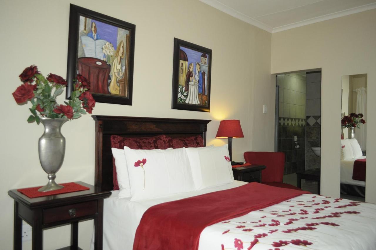 @Home Guest House Рюстенбург Экстерьер фото