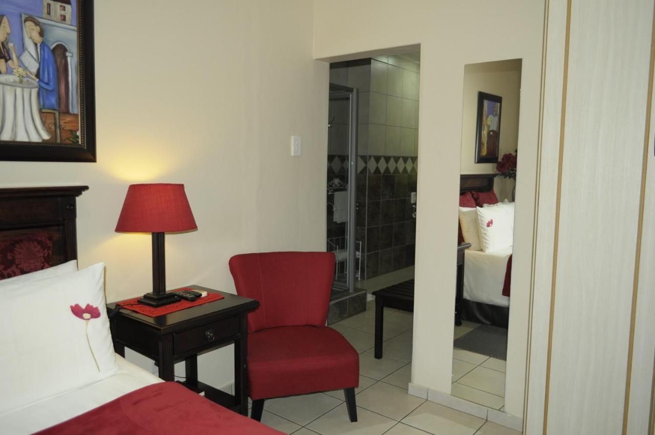 @Home Guest House Рюстенбург Экстерьер фото