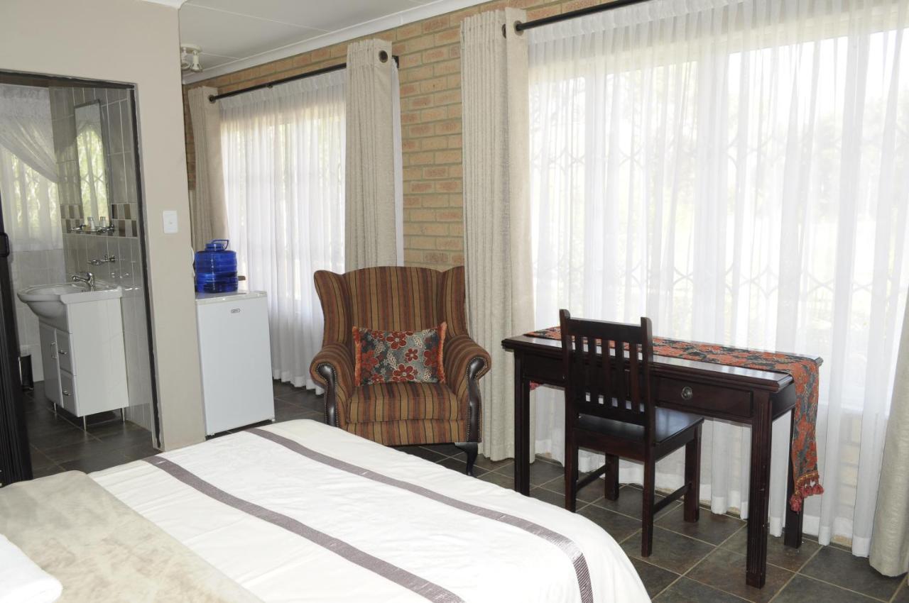 @Home Guest House Рюстенбург Экстерьер фото