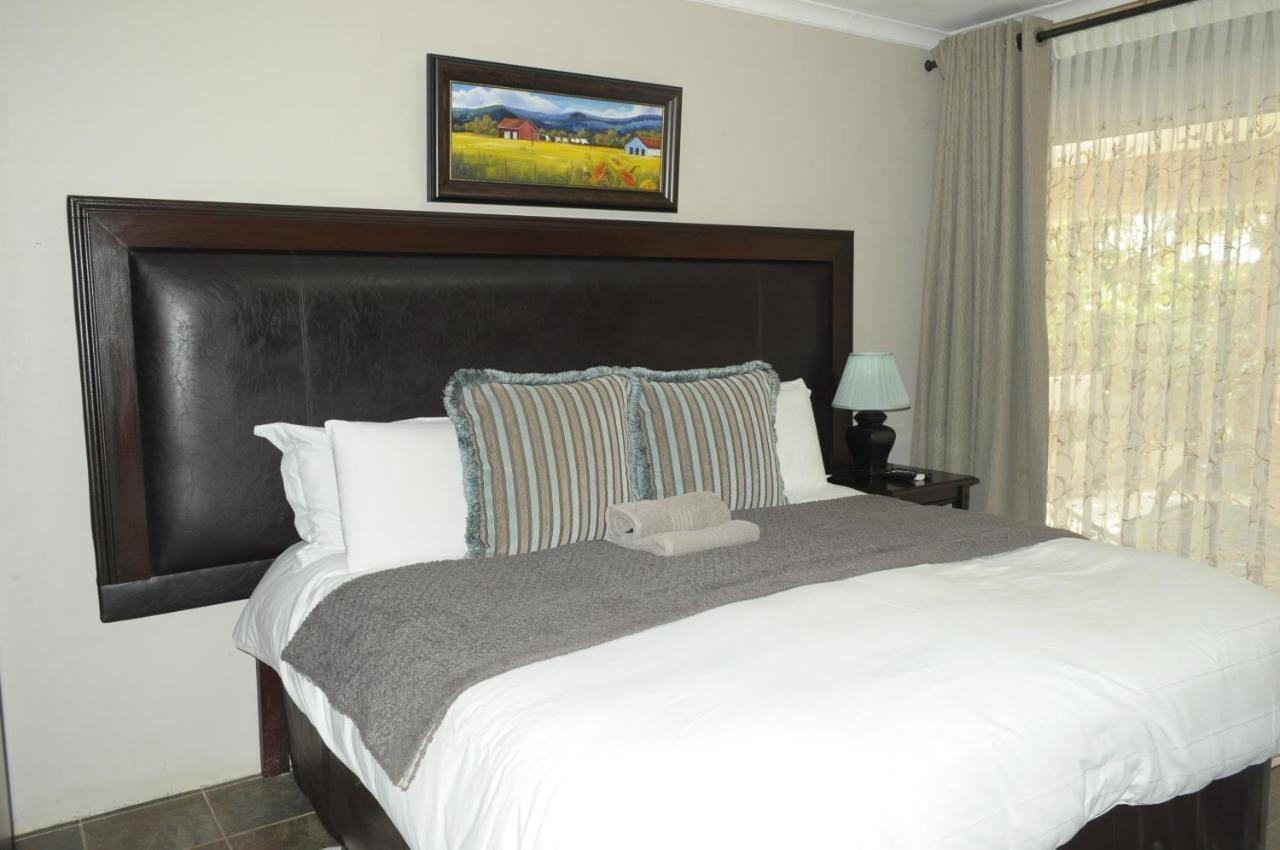 @Home Guest House Рюстенбург Экстерьер фото