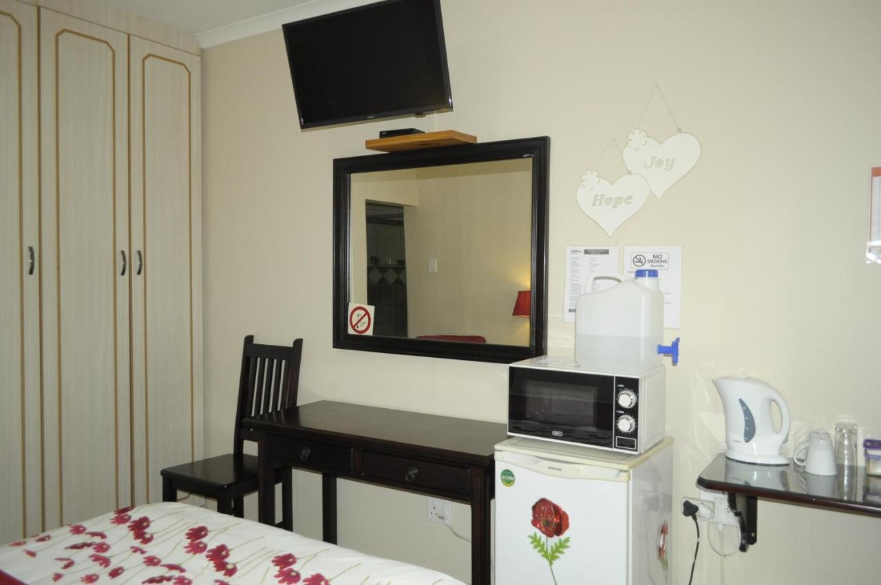 @Home Guest House Рюстенбург Экстерьер фото