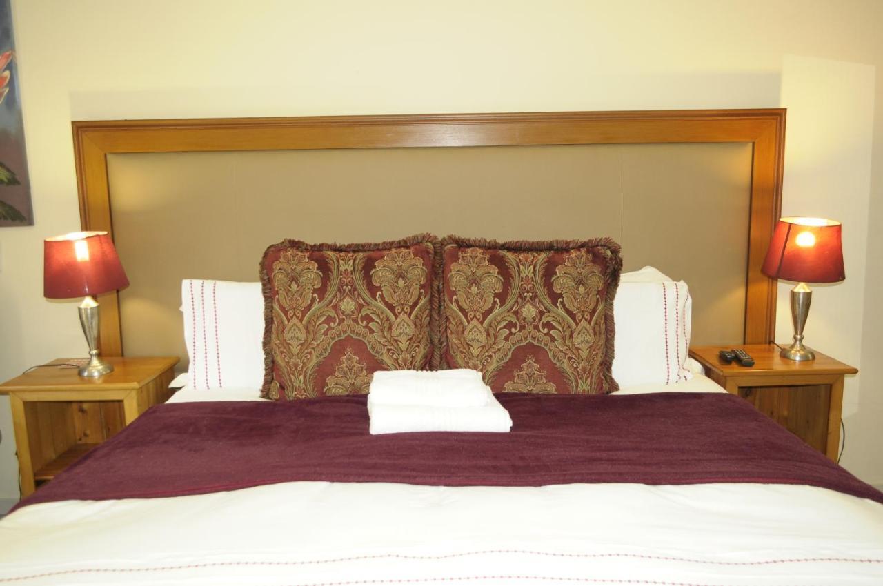 @Home Guest House Рюстенбург Экстерьер фото